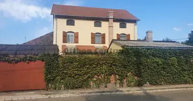 6 room house in Dunaharaszti, Hungary