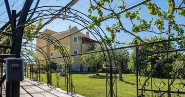 Villa 7 zimmer mit Schwimmbad, mit Bergblick in Afra, Griechenland