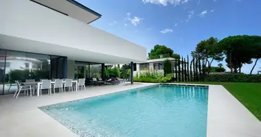5 bedroom house in Malaga, Spain