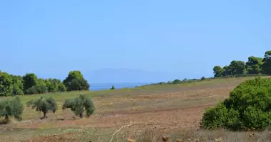 Участок земли в Неа-Фокея, Греция