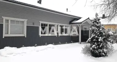 Maison 5 chambres dans Maentsaelae, Finlande