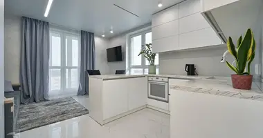 Apartamento 3 habitaciones en Minsk, Bielorrusia