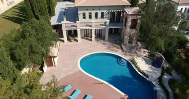 Вилла 5 комнат  с бассейном в Kouklia, Кипр