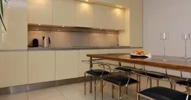 Apartamento 3 habitaciones en Varsovia, Polonia