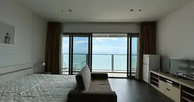 Condo  mit Balkon, mit Möbliert, mit Aufzug in Na Kluea, Thailand