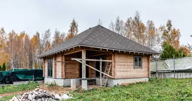 Haus in Putcynski siel ski Saviet, Weißrussland