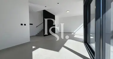 Townhouse 2 bedrooms in Sharjah Emirate, UAE