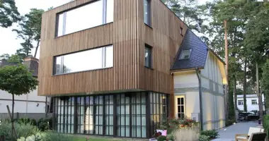 Maison 7 chambres avec parkovka parking dans Jurmala, Lettonie