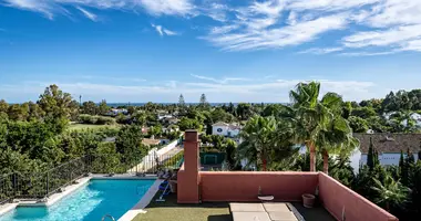 5 bedroom apartment in San Pedro Alcantara, Spain