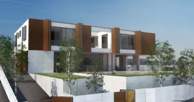 4 bedroom house in Koinoteta Parekklesias, Cyprus