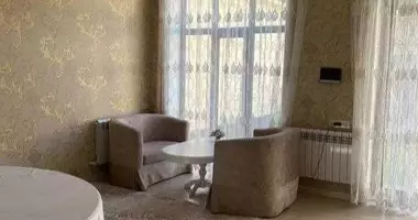 Дом 8 комнат с мебелью, с кондиционером, с гаражом в Мирзо-Улугбекский район, Узбекистан