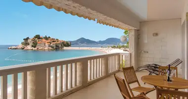 Wohnung 3 zimmer in Sveti Stefan, Montenegro