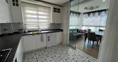 Apartamento 4 habitaciones en Mersin, Turquía