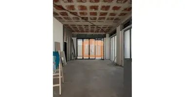 Commercial property 77 m² in Bashkia Durres, Albania