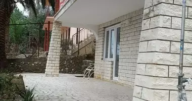 3 bedroom house in Stoliv, Montenegro