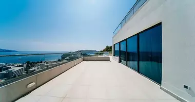 Ático Ático 4 habitaciones con Doble acristalamiento, con Balcón, con Amueblado en Budva, Montenegro