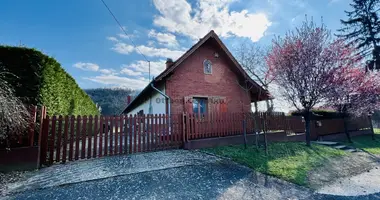 3 room house in Szolad, Hungary