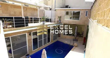 Townhouse 4 bedrooms in Lija, Malta