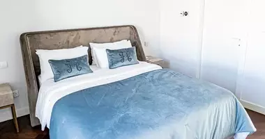 Квартира 4 спальни в Лимасол, Кипр