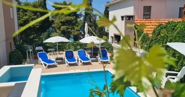 Hotel 460 m² in Split-Dalmatia County, Croatia
