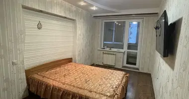 Apartamento 3 habitaciones en Borisov, Bielorrusia