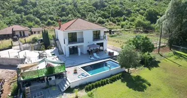 2 bedroom house in Radanovici, Montenegro