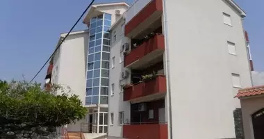 Квартира 4 спальни в Подгорица, Черногория