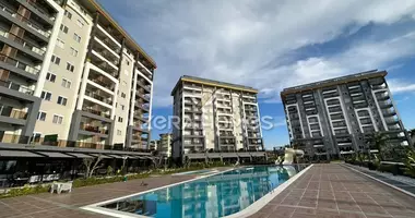 2 room apartment with parking, with elevator, with air conditioning in Avsallar, Turkey