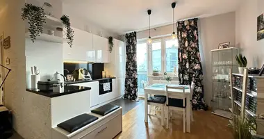Квартира 2 комнаты в Варшава, Польша