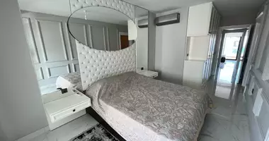 Apartamento 4 habitaciones en Mahmutlar, Turquía