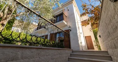 Villa 3 bedrooms in Dobrota, Montenegro