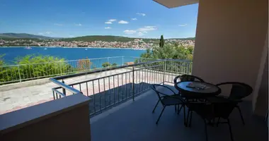 Mieszkanie 2 pokoi w Okrug Gornji, Chorwacja
