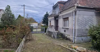 3 room house in Mocsa, Hungary