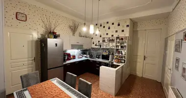 Apartamento 3 habitaciones en Budapest, Hungría