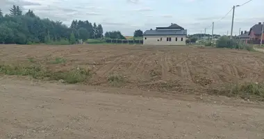 Terrain dans Siomkava, Biélorussie