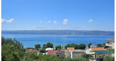 Plot of land in Dugi Rat, Croatia