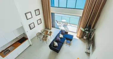 Condo 3 chambres avec Balcon, avec Meublesd, avec Ascenseur dans Na Kluea, Thaïlande