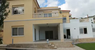 Villa 5 habitaciones con Vistas al mar, con Vista a la montaña, con Primera costa en Comunidad St. Tychon, Chipre
