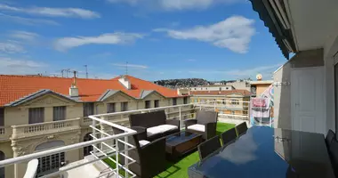 2 bedroom apartment in Nice, France