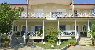 Villa 8 Zimmer mit Meerblick, mit Bergblick, mit Erste Küstenlinie in Leptokarya, Griechenland