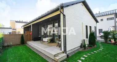 2 bedroom house in Helsinki sub-region, Finland