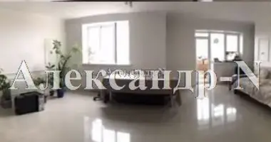 6 room apartment in Sievierodonetsk, Ukraine