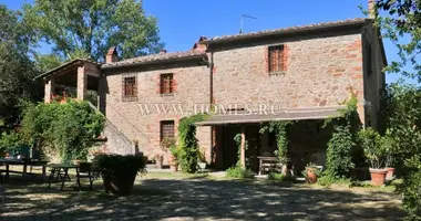 Villa 4 bedrooms with Furnitured, with Air conditioner, with Garden in Arezzo, Italy