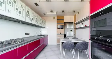 3 room apartment in Barawlyany, Belarus