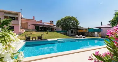 Villa 6 bedrooms in Vinkuran, Croatia