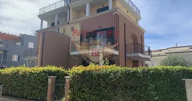 Villa 3 bedrooms in Giulianova, Italy