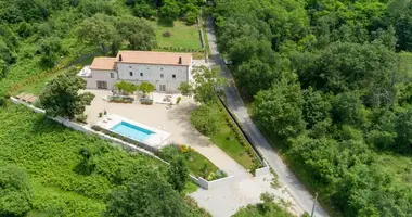 4 bedroom house in Sumber, Croatia
