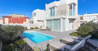 Villa  con aparcamiento, con Terraza, con puerta blindada en Torrevieja, España