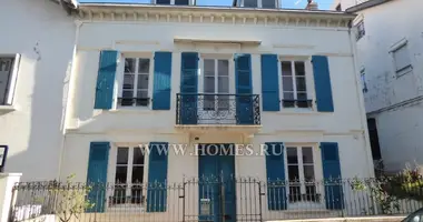 Townhouse 6 bedrooms in Biarritz, France