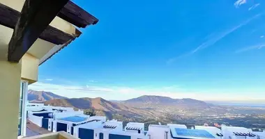 Townhouse 4 bedrooms in Marbella, Spain